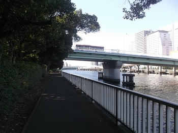 京浜運河緑道公園002.jpg
